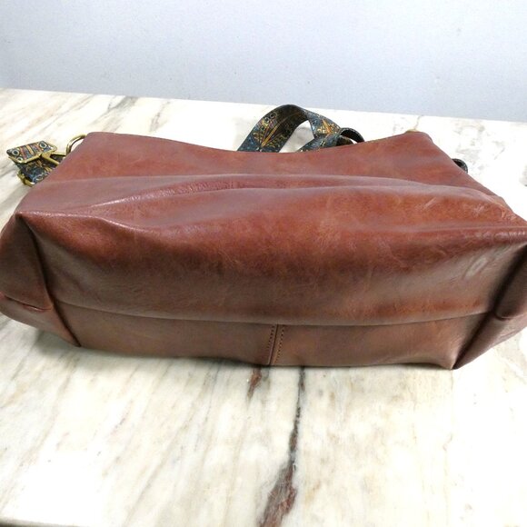 New PU Rust Bucket Bag Pocketbook with Interchangable Straps-Peacock & Sunflower - Picture 8 of 11